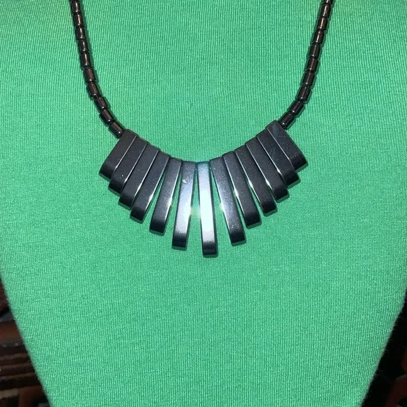 Vintage 1980’s Hematite Necklace. 18” - Picture 2 of 4